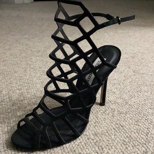 Steve Madden “Slithur” heels